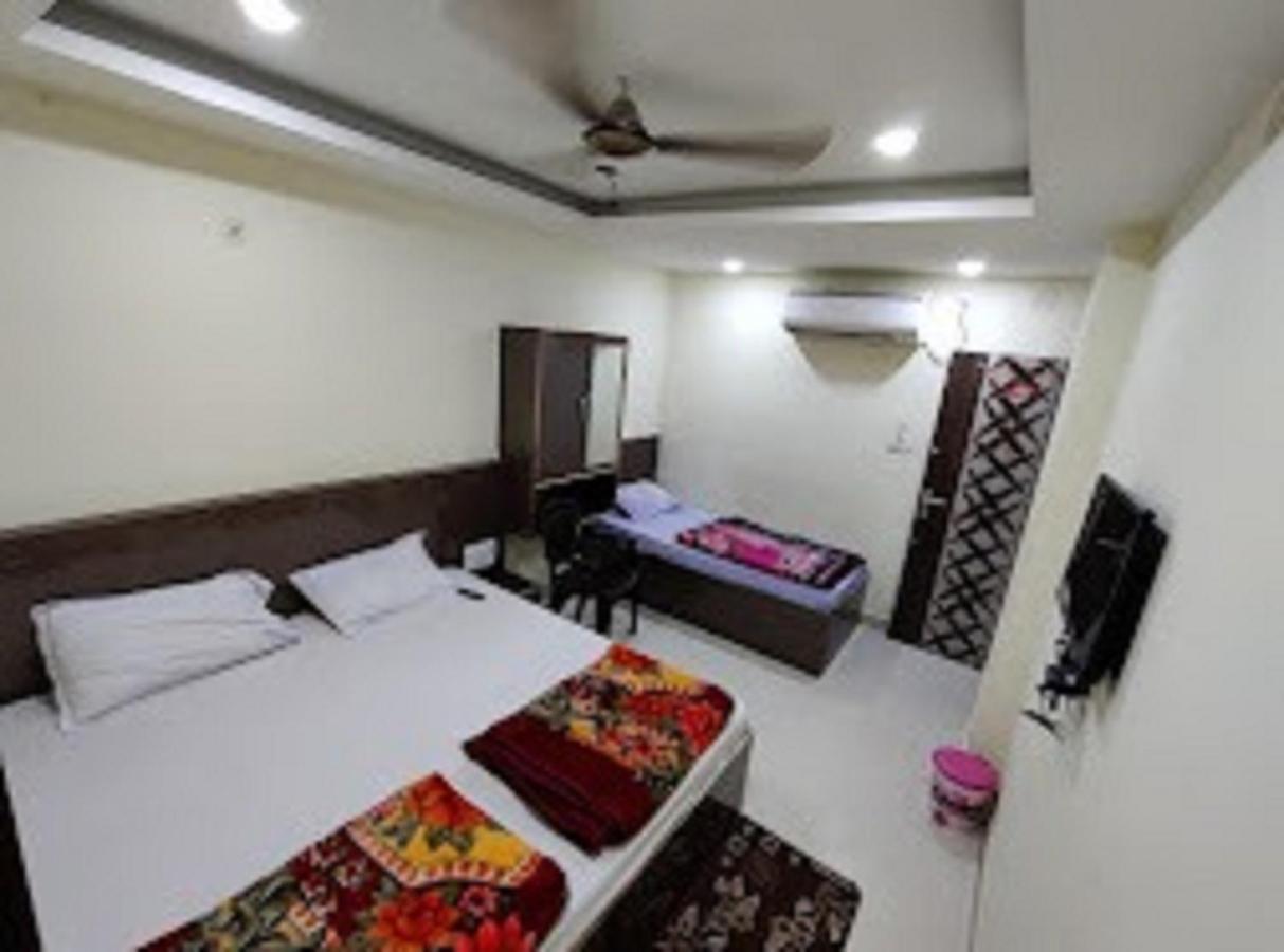 Swastik Guest House Varanasi Exterior photo
