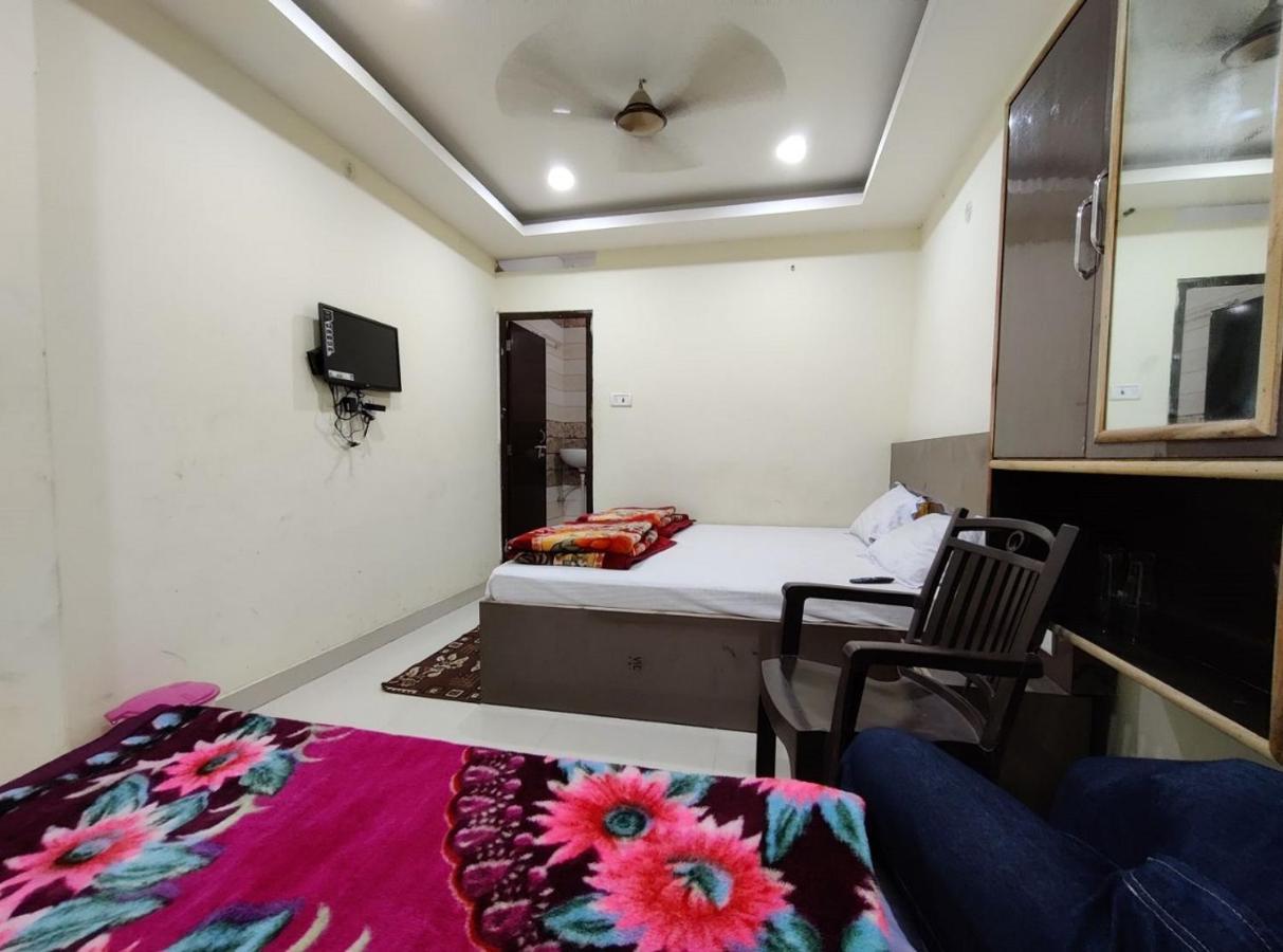 Swastik Guest House Varanasi Exterior photo